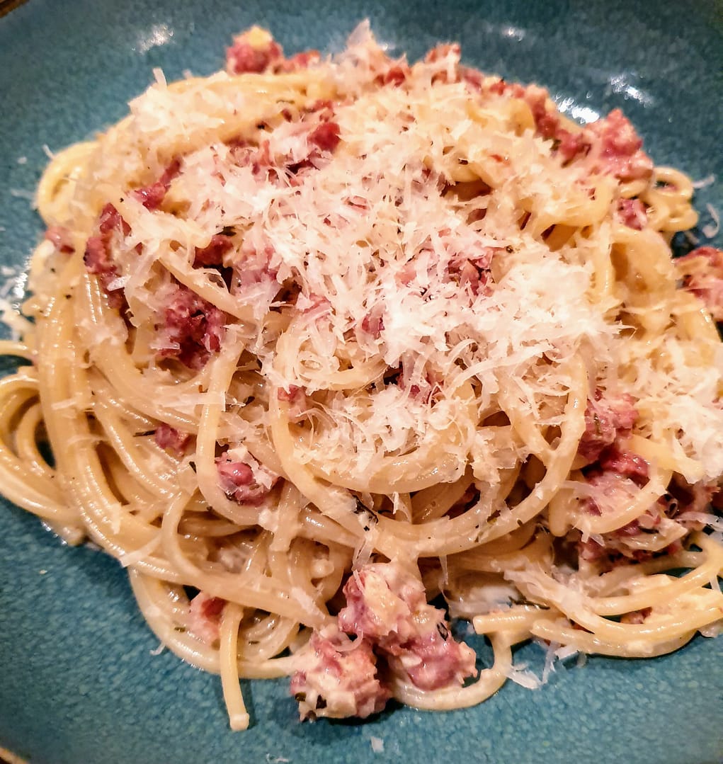 Pasta med salsiccia pølse