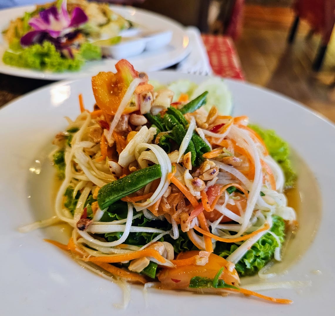 Green mango salat