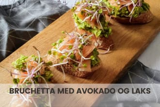 Bruchetta med avokado og laks 