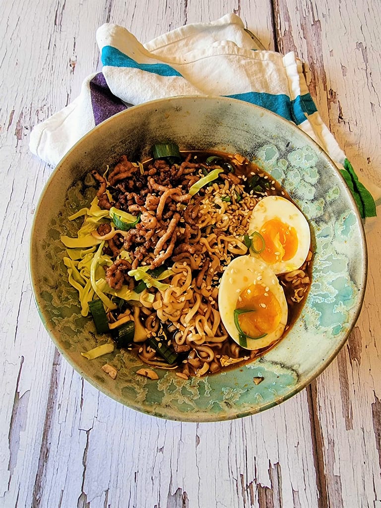 Ramen med svinekød