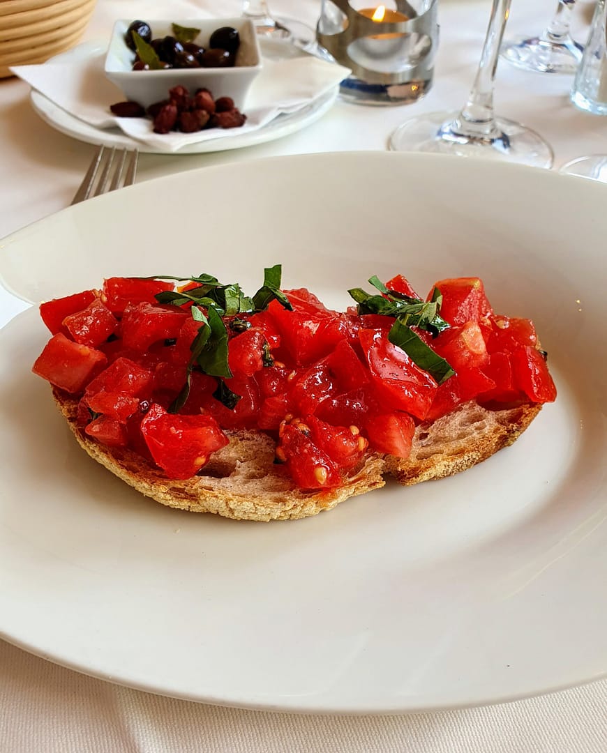 Bruschetta med tomat