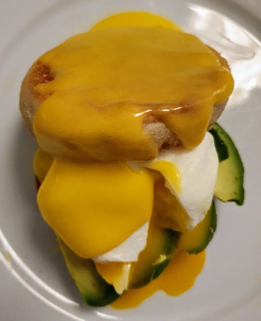 Avokado Eggs Benedict